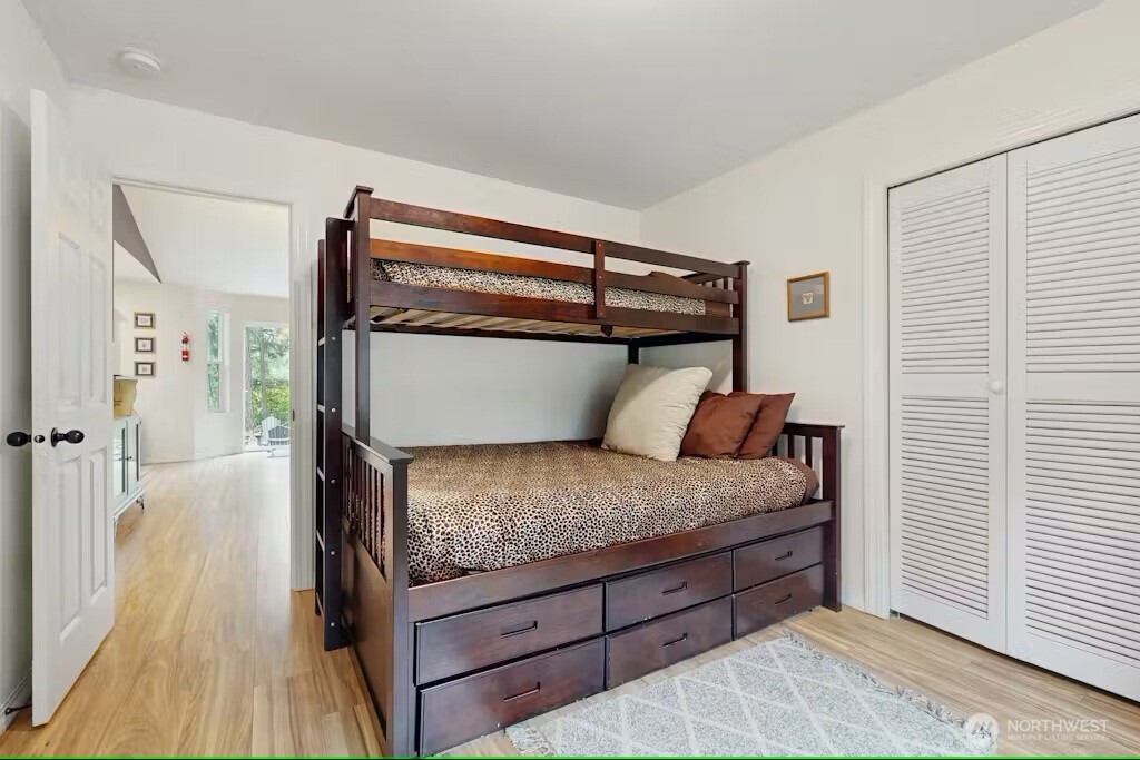 120 Pine Glen Court Property Photo 17