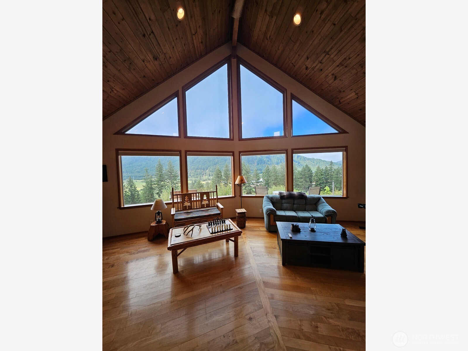 221 Winslow Lane Property Photo 12