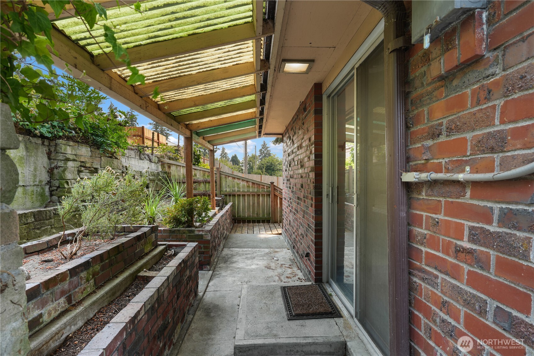 710 Princeton Street Property Photo 25