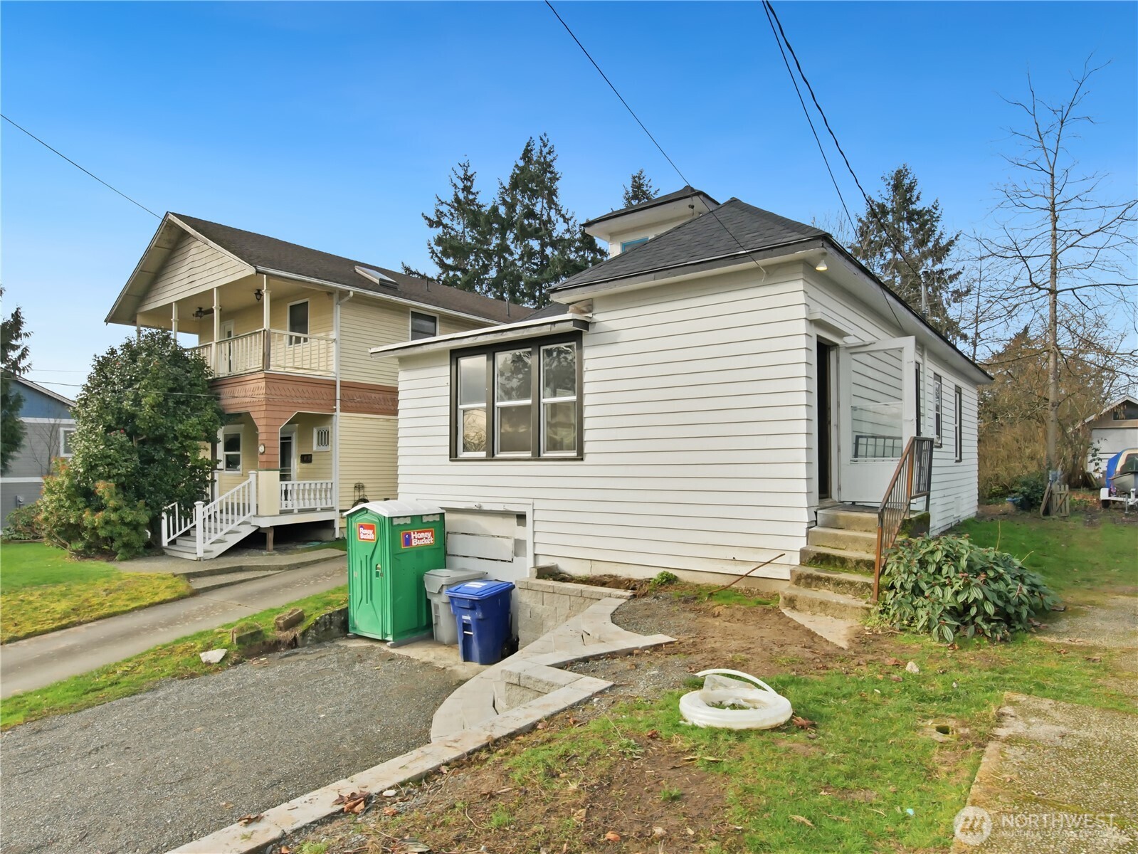 285 Earlington Avenue Property Photo 5