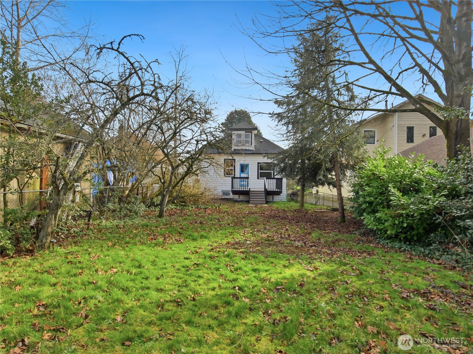 285 Earlington Avenue Property Photo 8