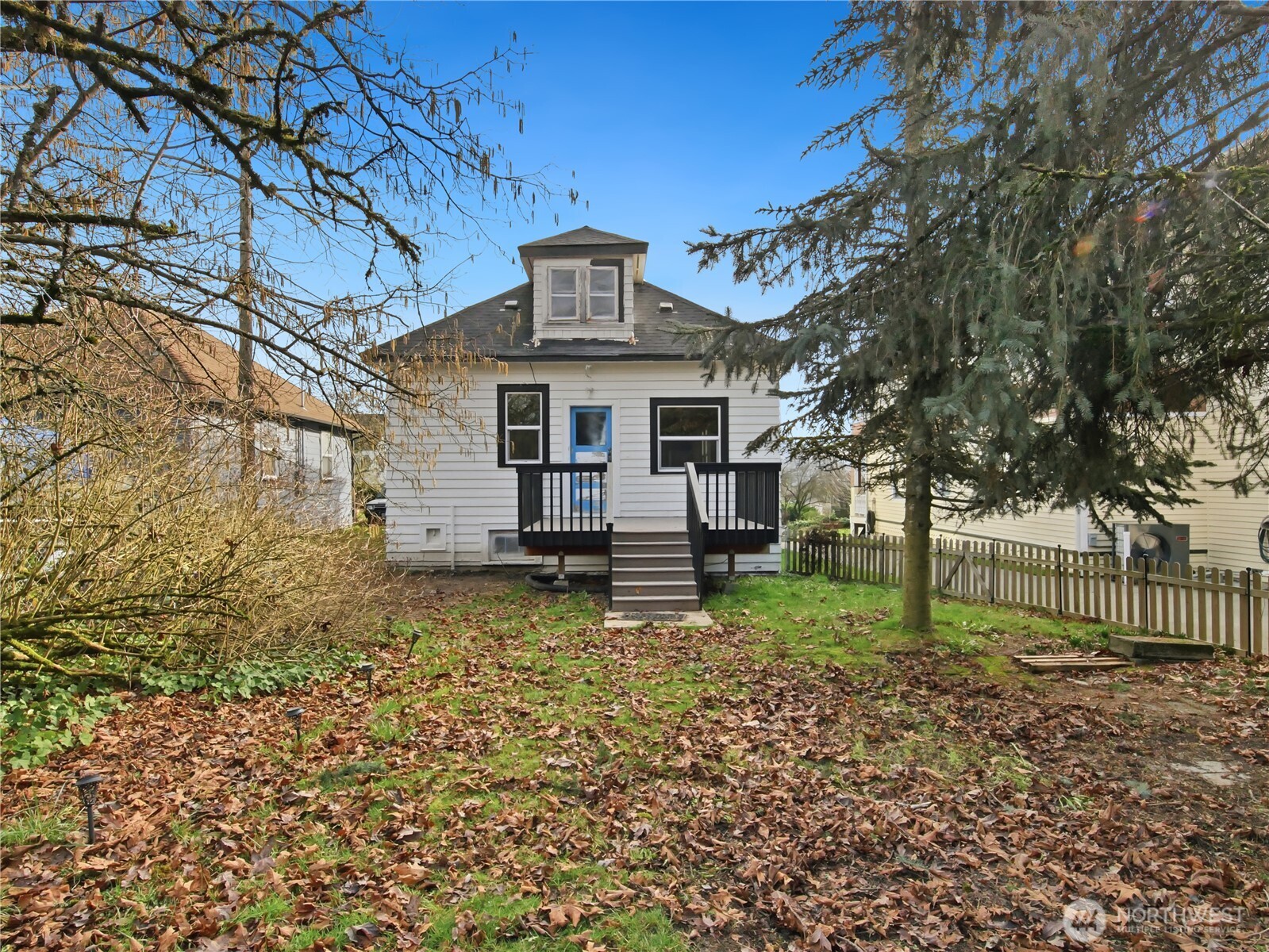 285 Earlington Avenue Property Photo 9