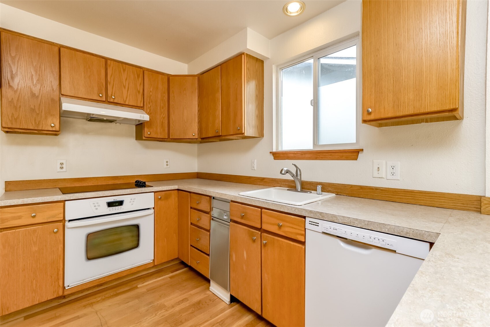 6715 24th Street Property Photo 9