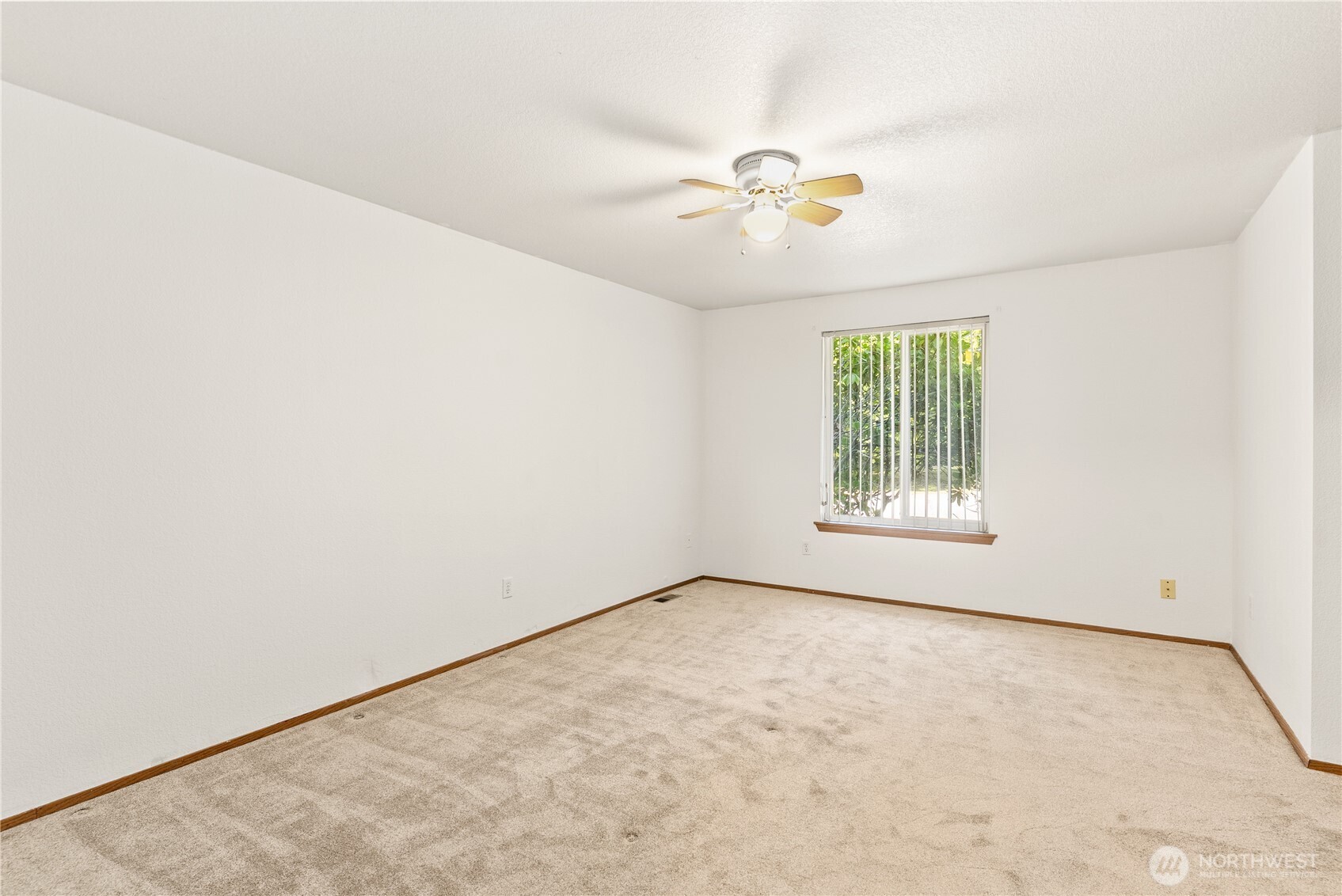 608 100th Street Property Photo 14