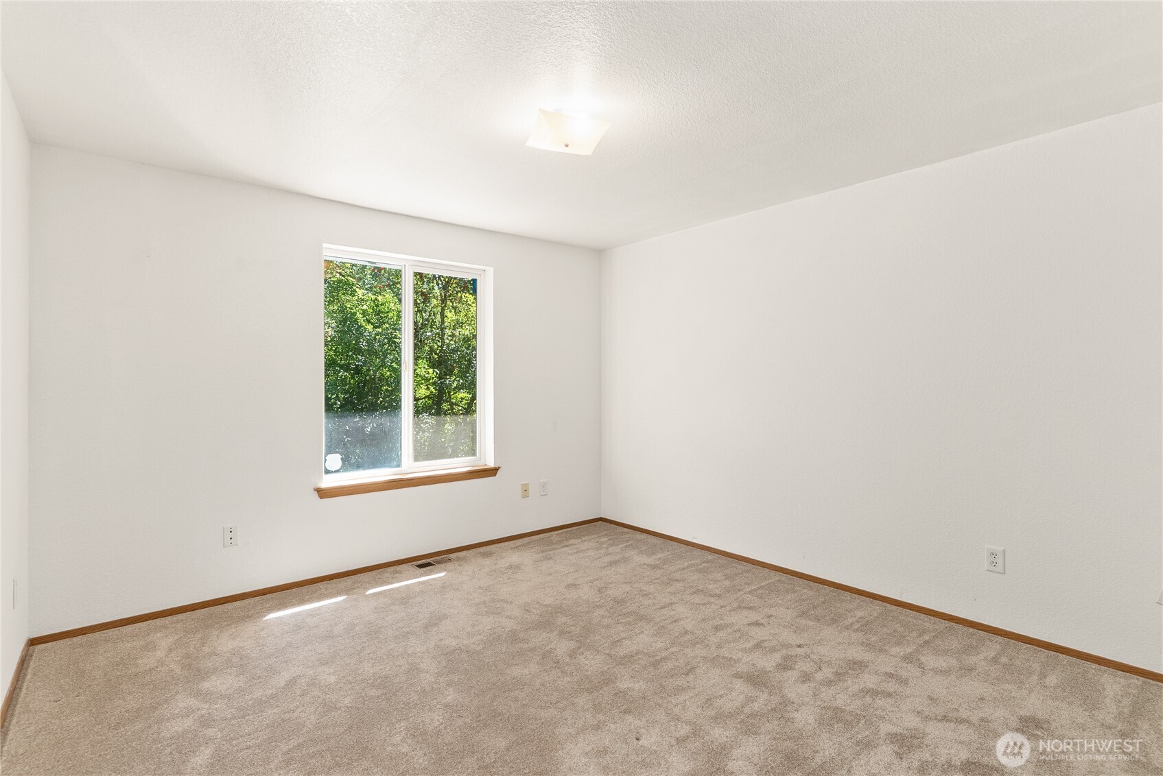 608 100th Street Property Photo 17