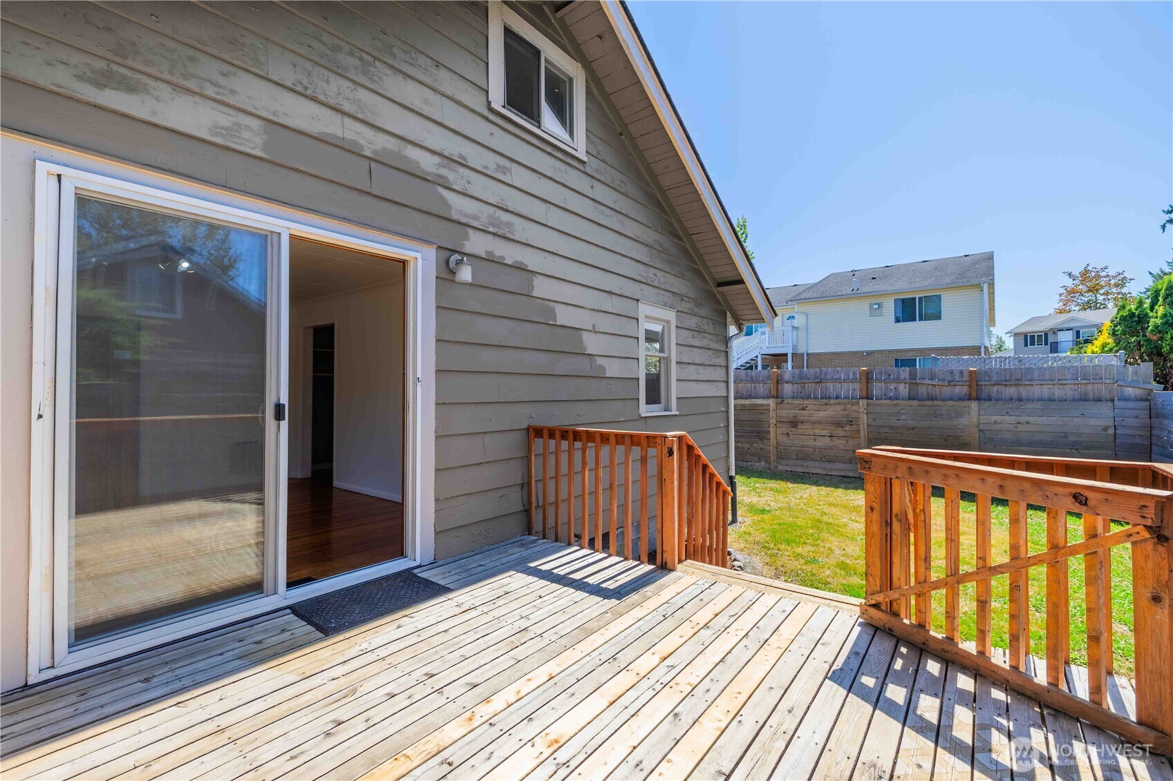 1510 E Sunset Drive Property Photo 19