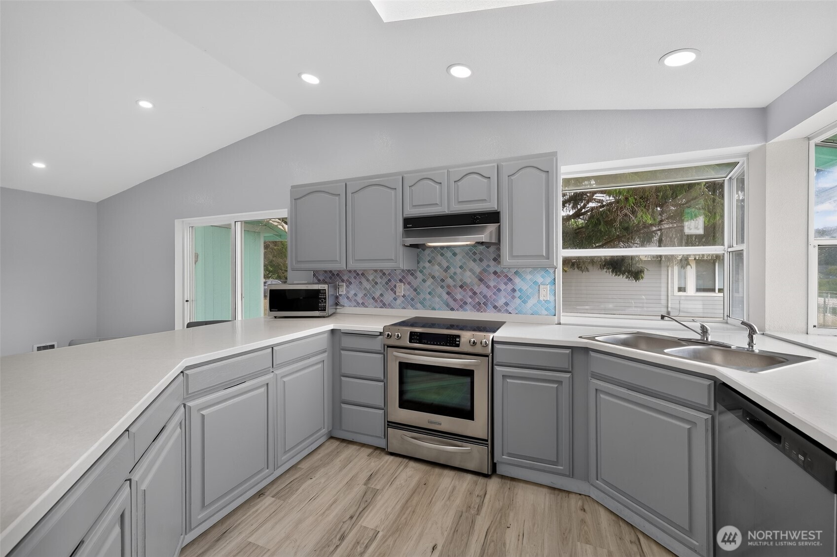393 Canal Drive Property Photo 4
