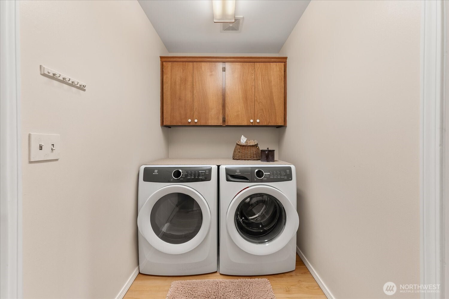 13716 E 15th Ln Property Photo 17