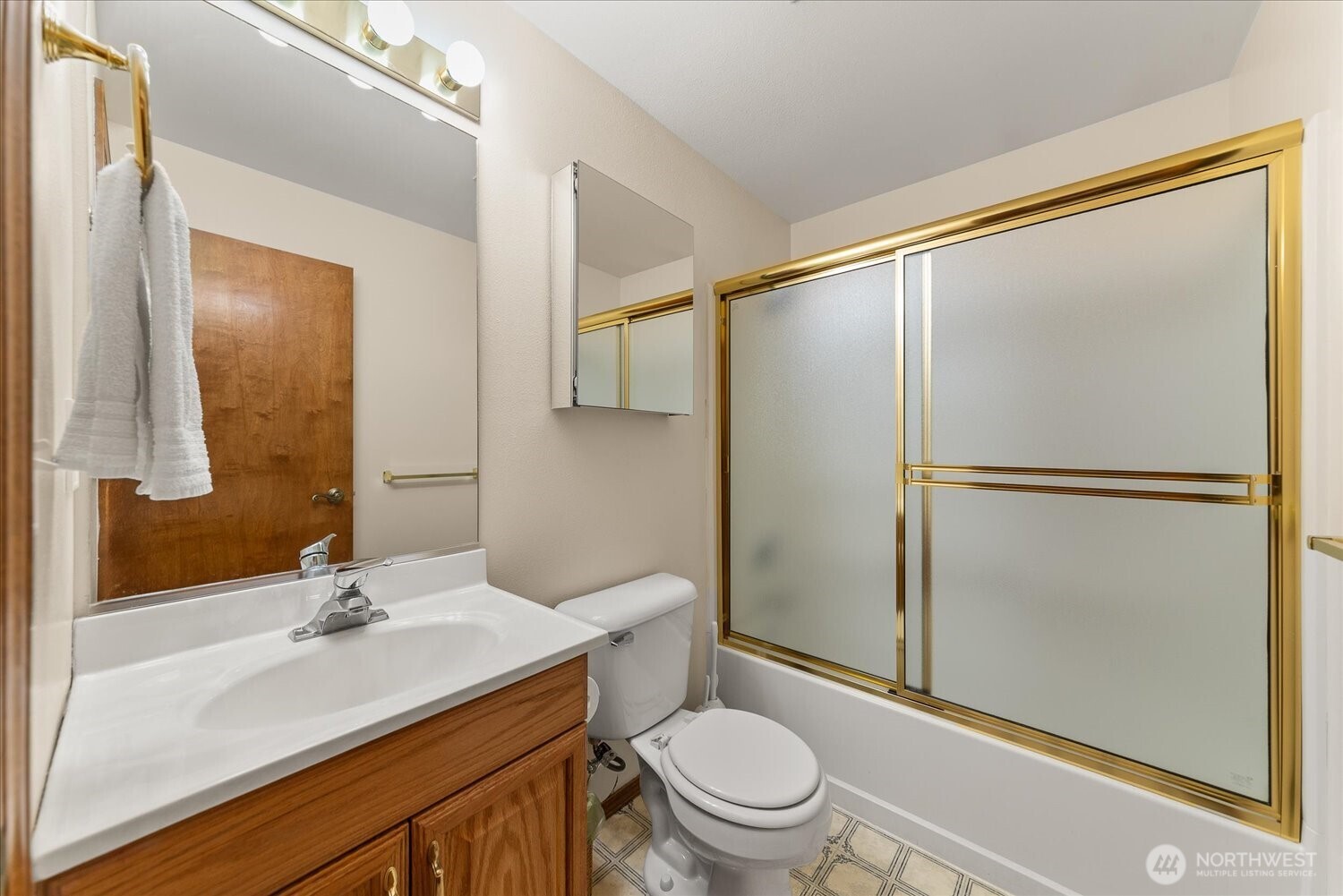 13716 E 15th Ln Property Photo 22