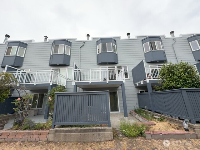 1610 Park Avenue B3 Property Photo 1