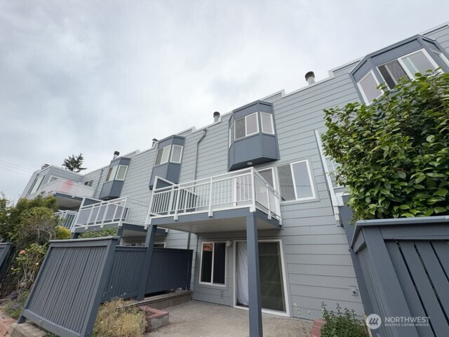 1610 Park Avenue B3 Property Photo 2