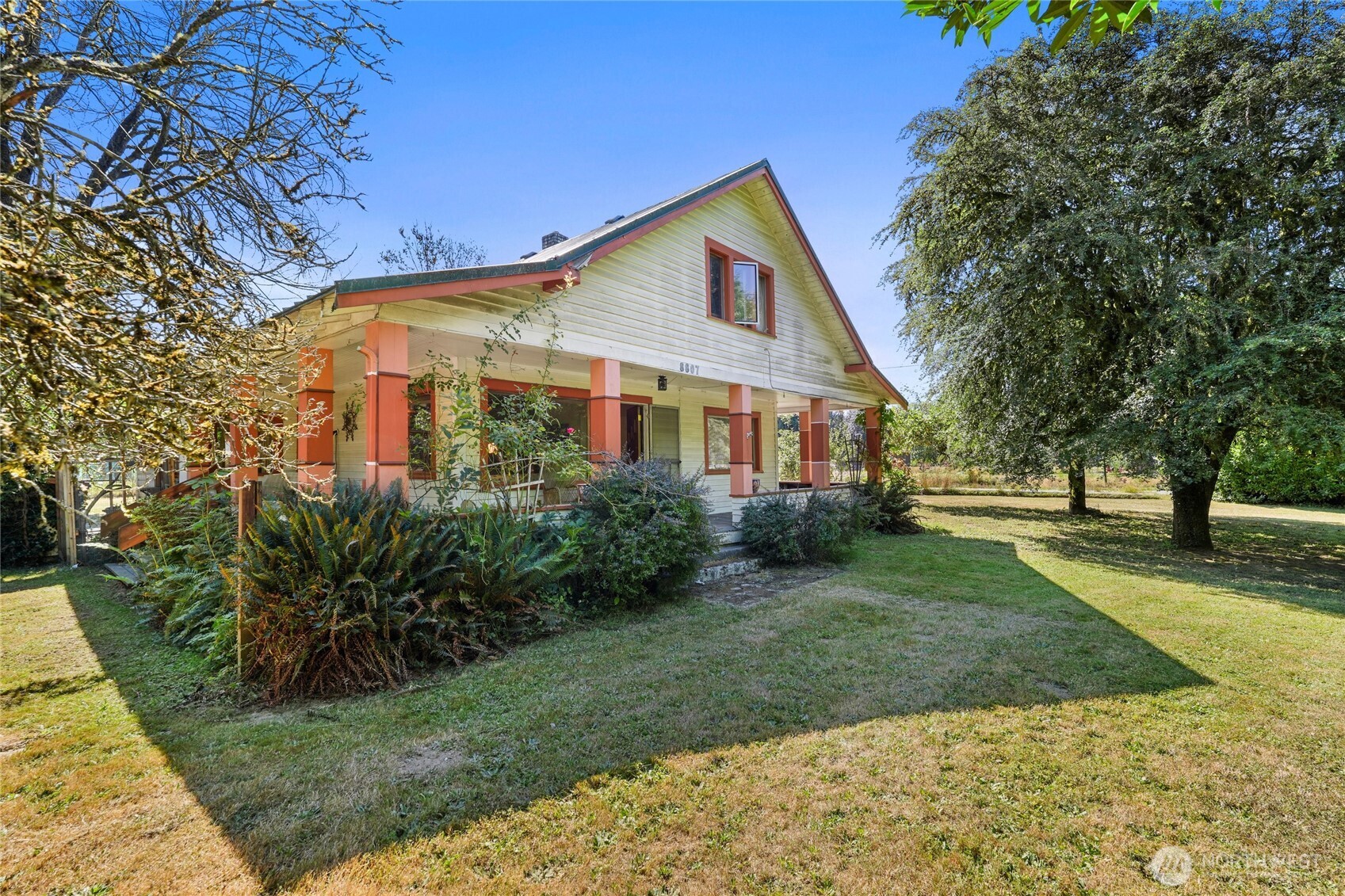 8807 Sr 92 Property Photo 5