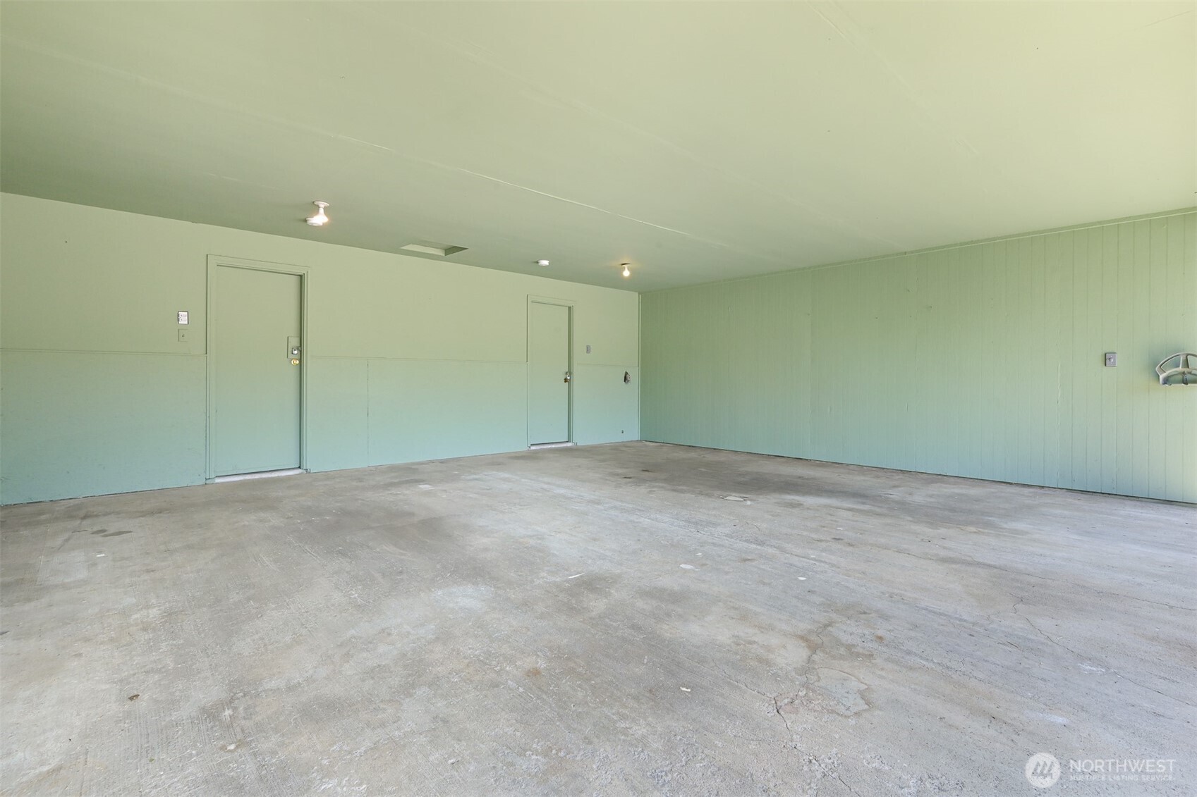 3261 Hollywood Avenue Property Photo 17