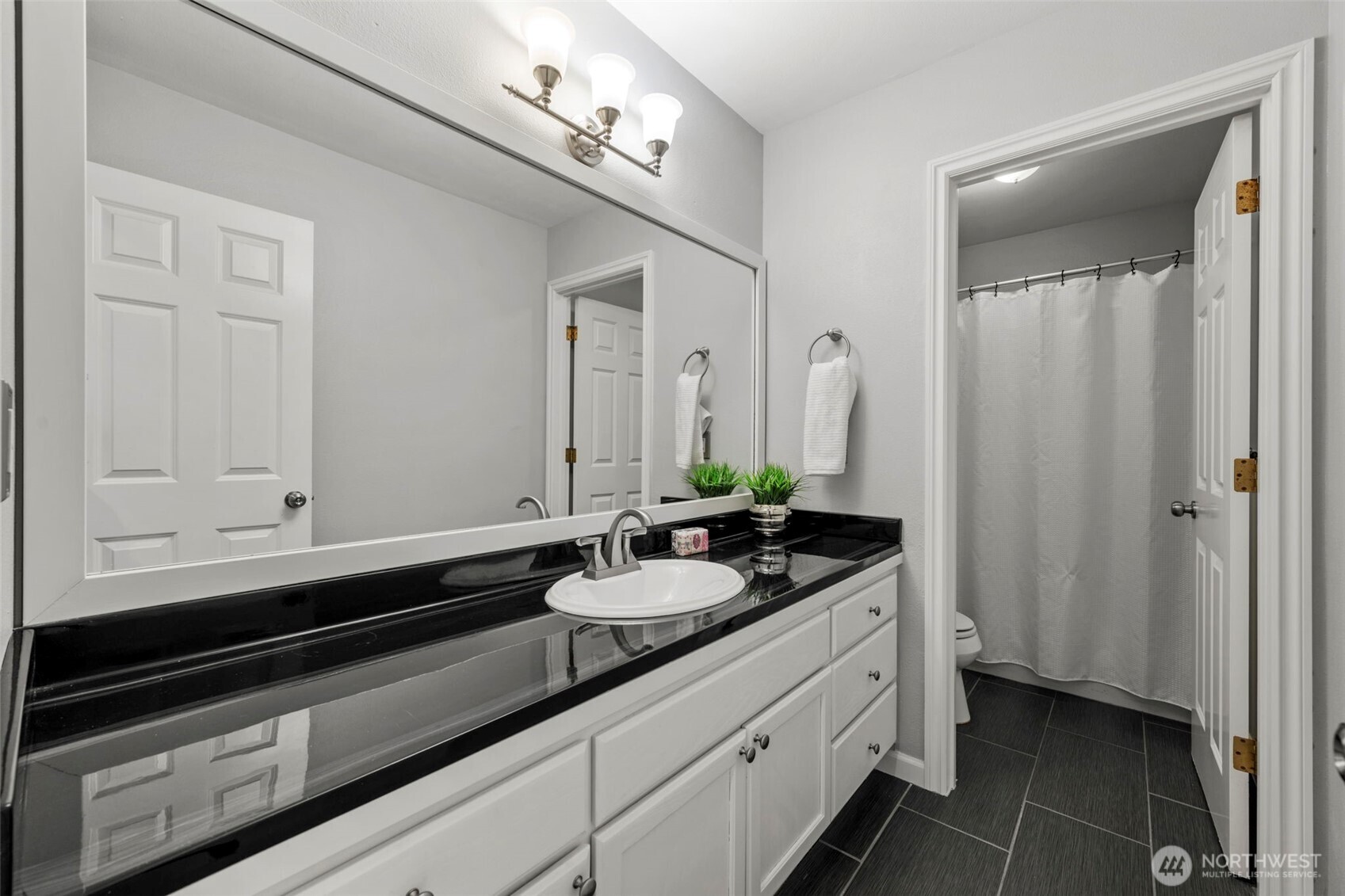 11521 42nd Place Property Photo 26
