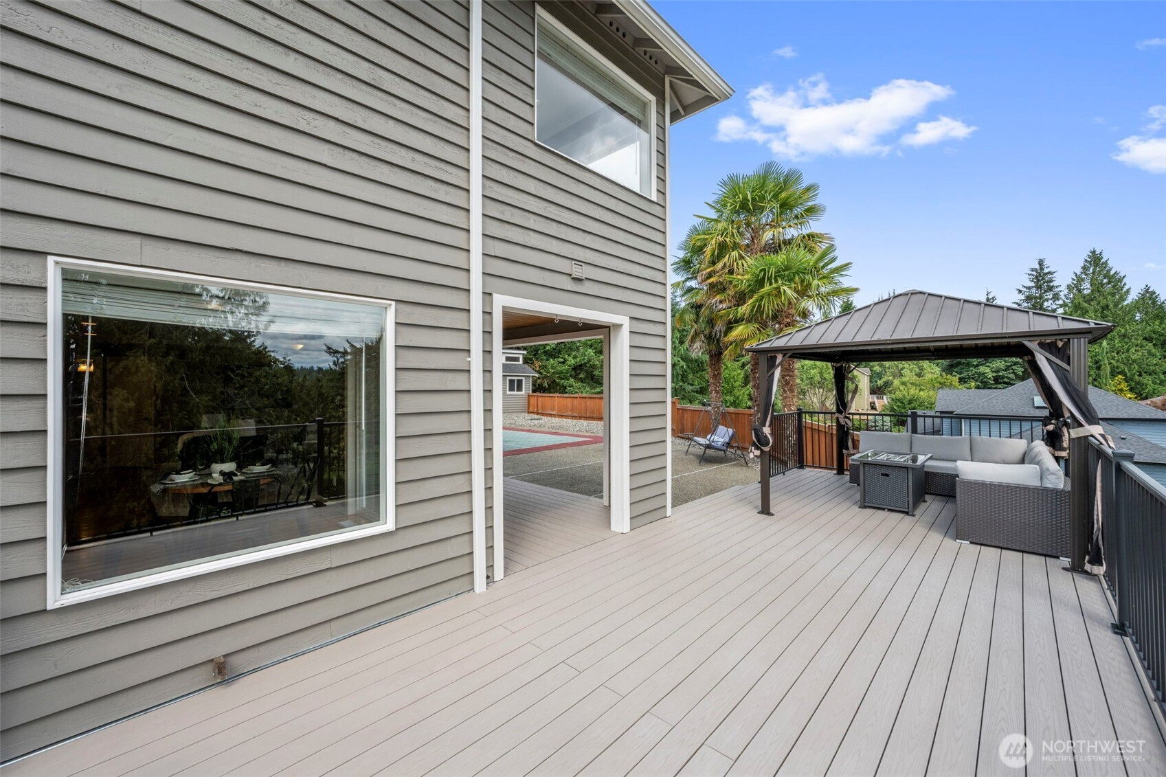 11521 42nd Place Property Photo 31