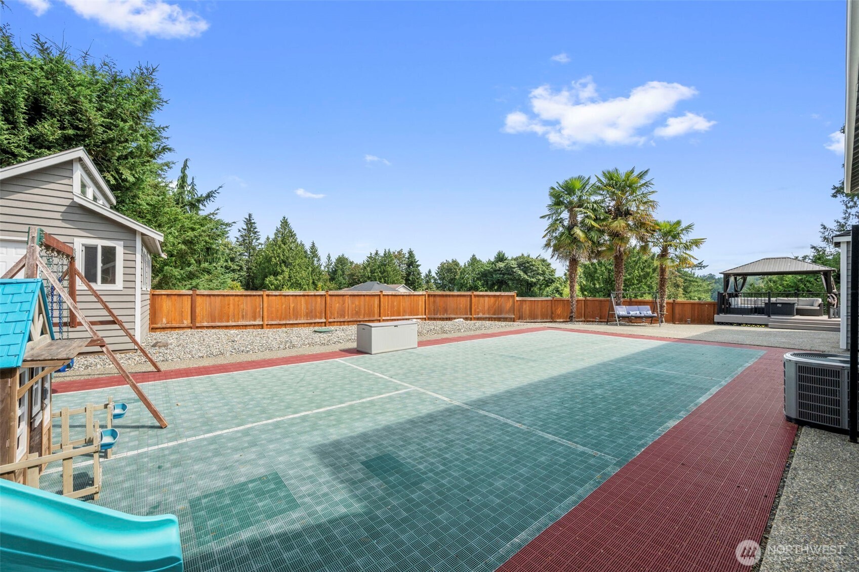 11521 42nd Place Property Photo 35