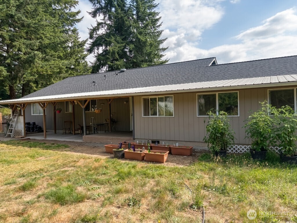 114 Storm King Dr Property Photo 15
