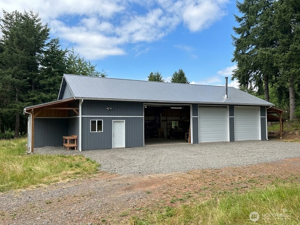 114 Storm King Dr Property Photo 16