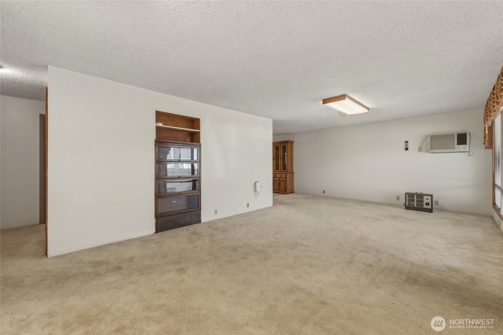 309 Ne Ash Street Property Photo 3