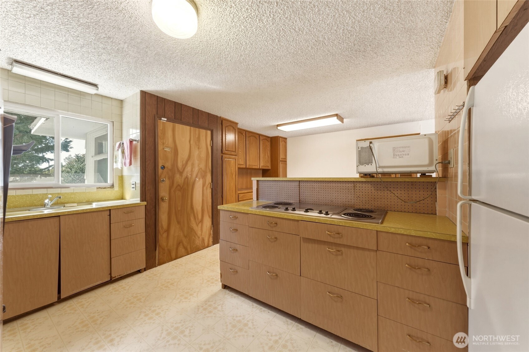 309 Ne Ash Street Property Photo 8