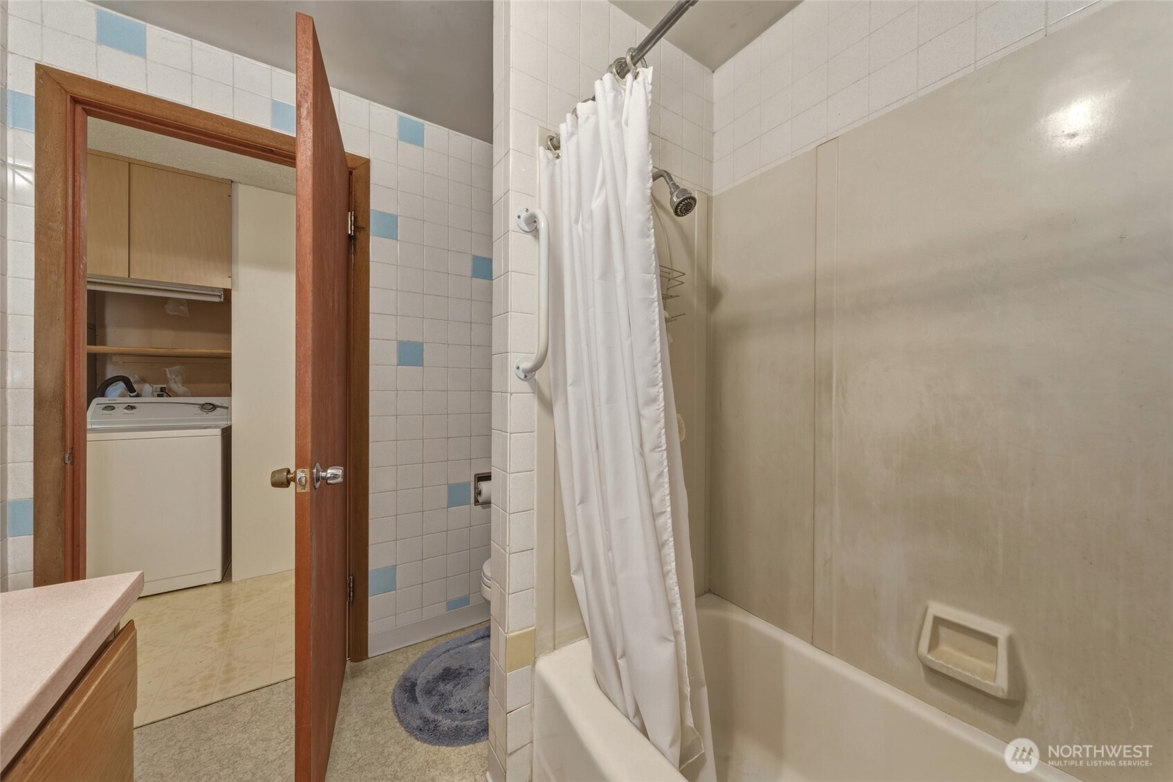 309 Ne Ash Street Property Photo 13