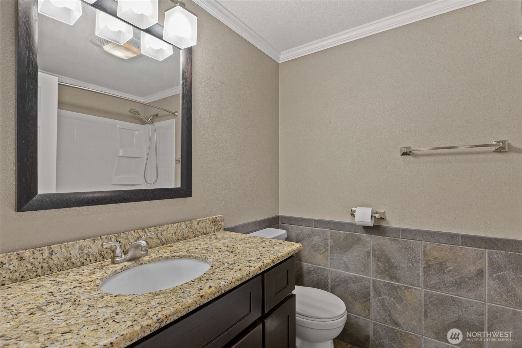 5401 47th Avenue Property Photo 18