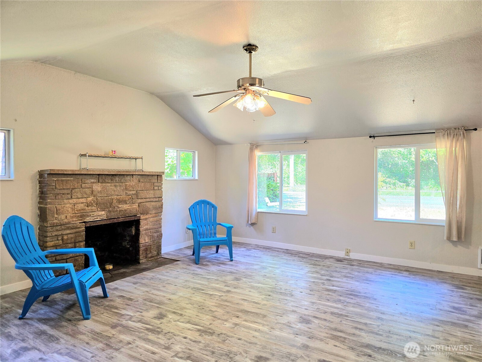 2225 State Route 105 Property Photo 8