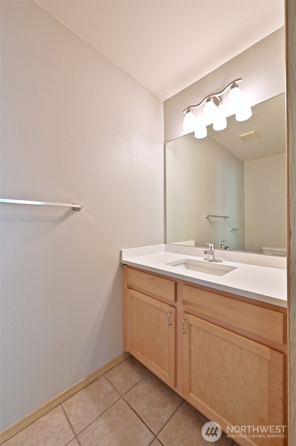 1687 Bayview Drive Property Photo 8