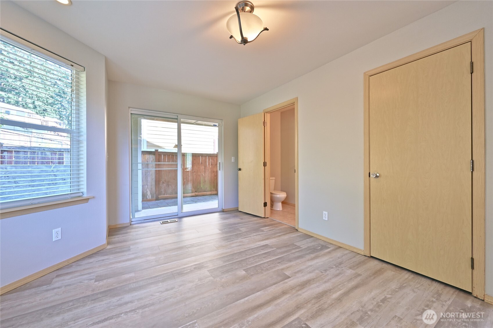1687 Bayview Drive Property Photo 9