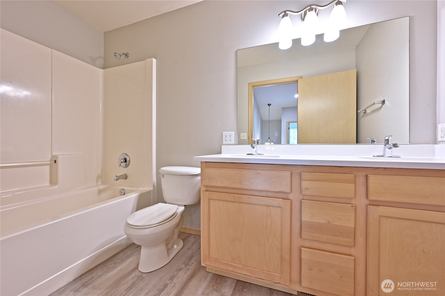 1687 Bayview Drive Property Photo 20