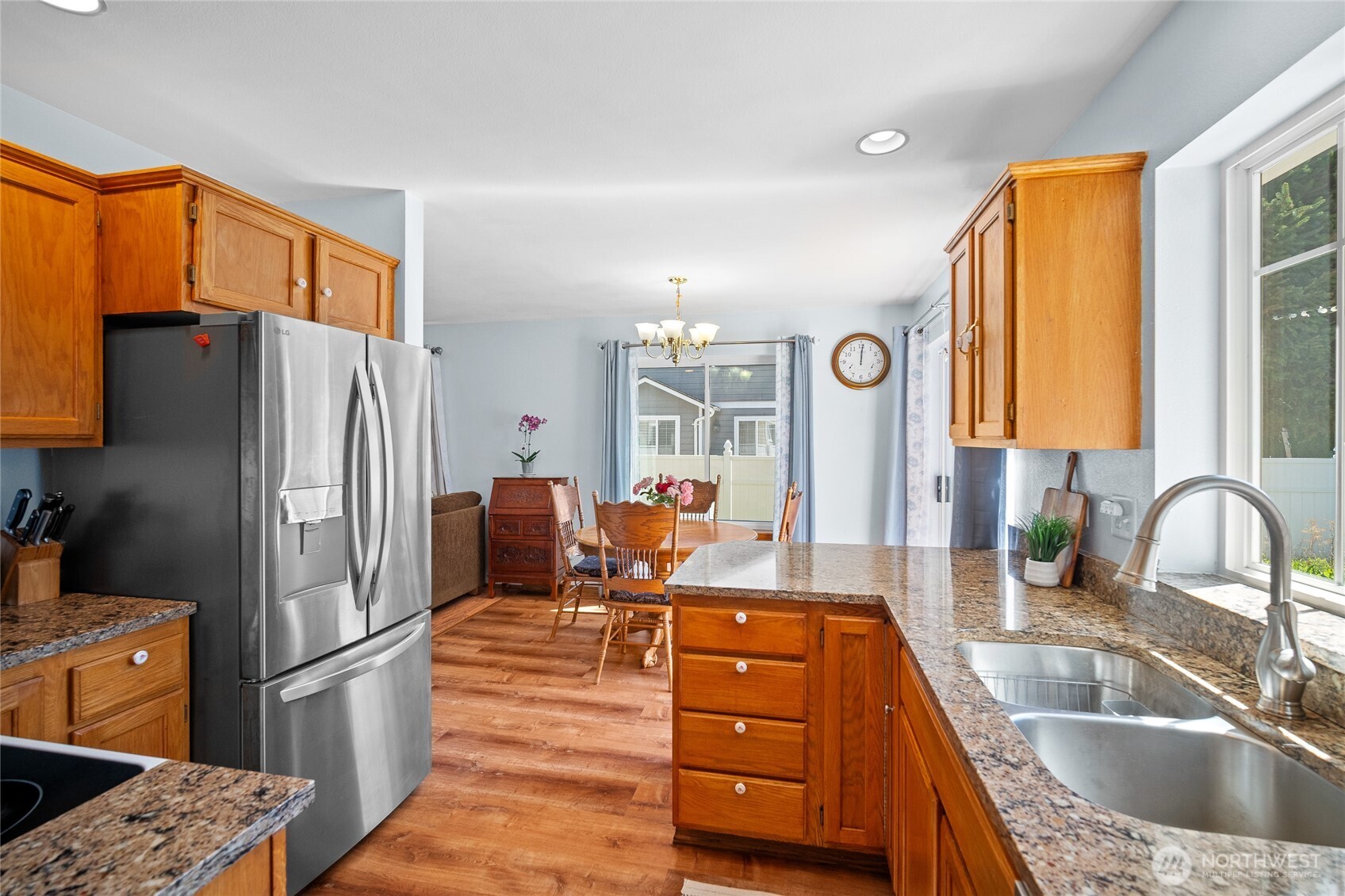 1200 Elm Street Property Photo 15