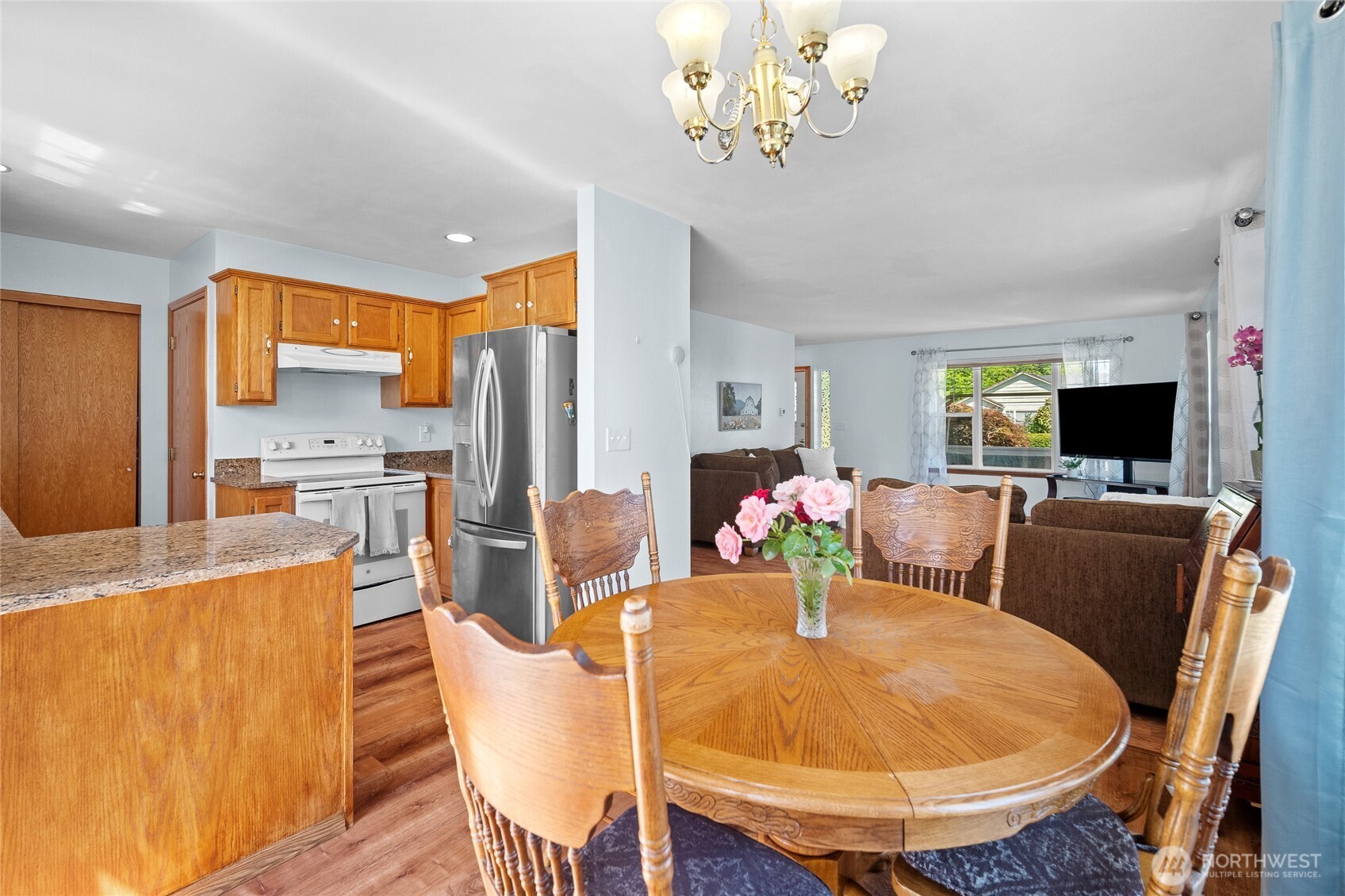 1200 Elm Street Property Photo 16