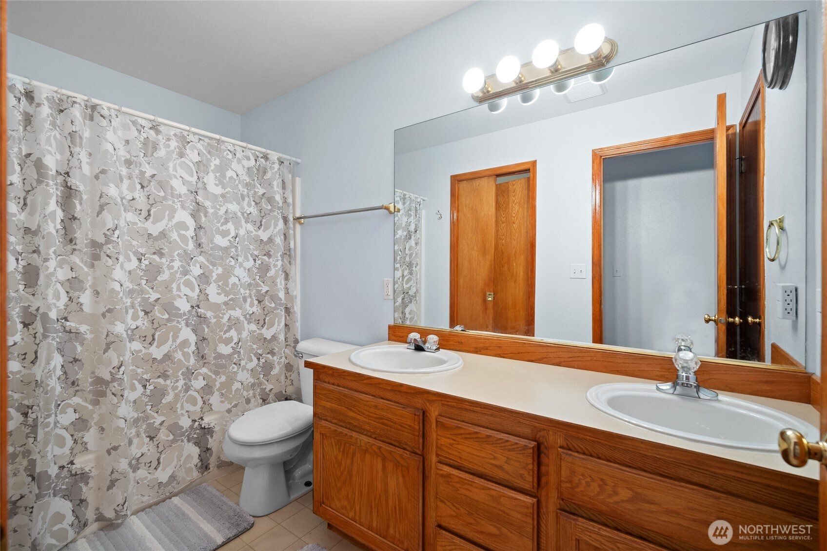 1200 Elm Street Property Photo 17