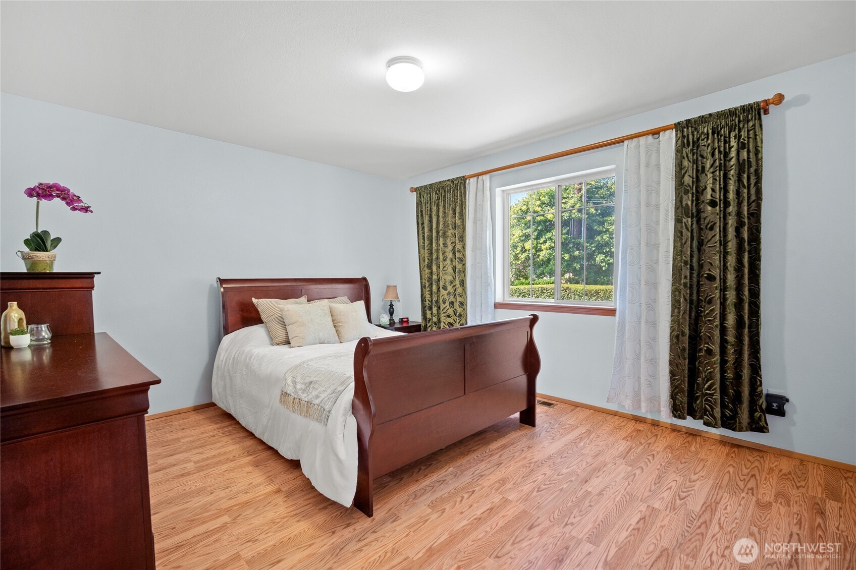 1200 Elm Street Property Photo 18