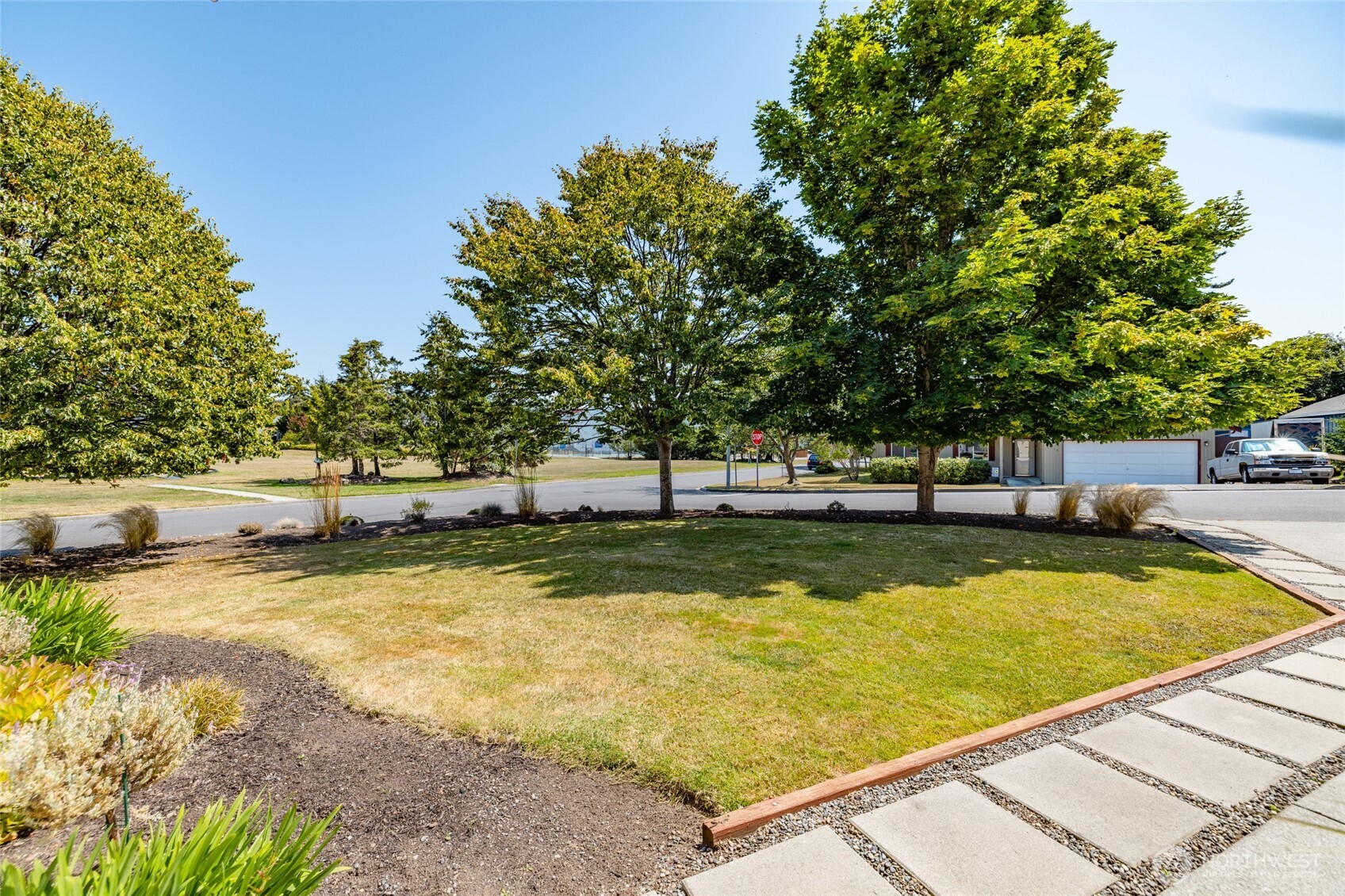 6157 Parkside Drive Property Photo 4