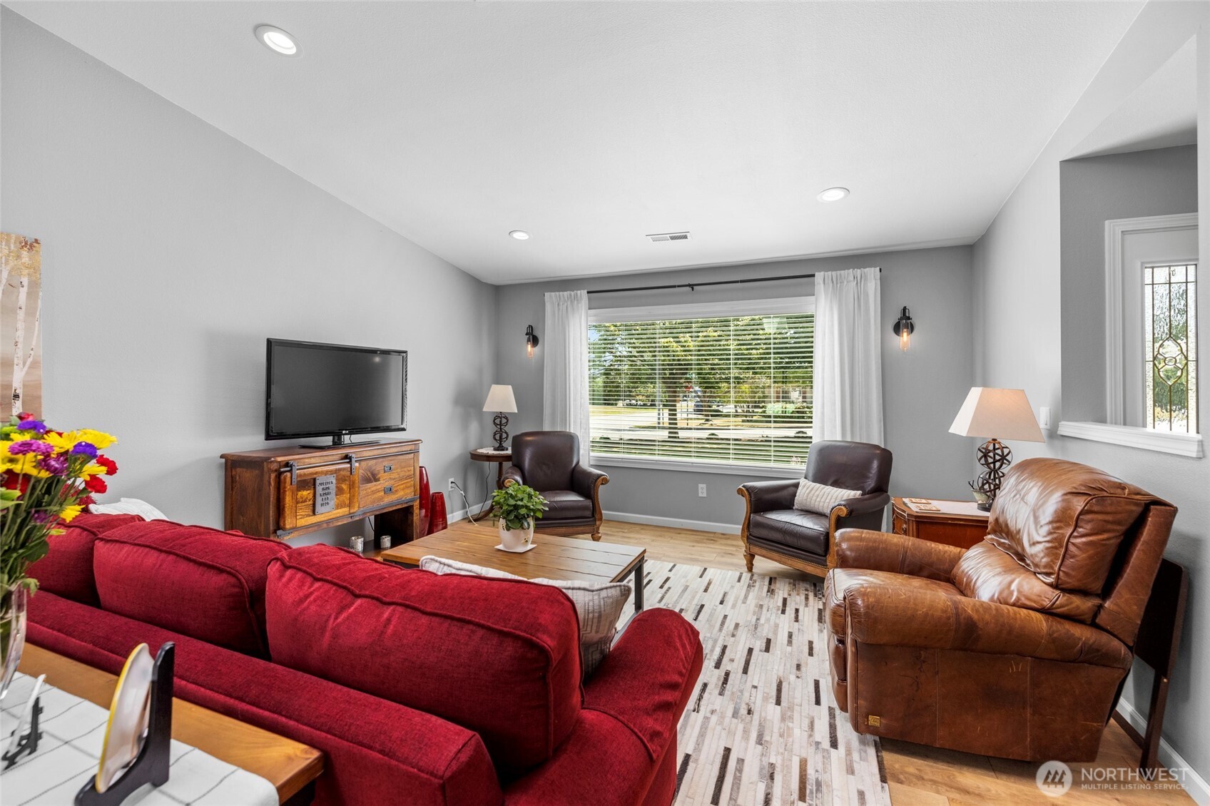 6157 Parkside Drive Property Photo 8