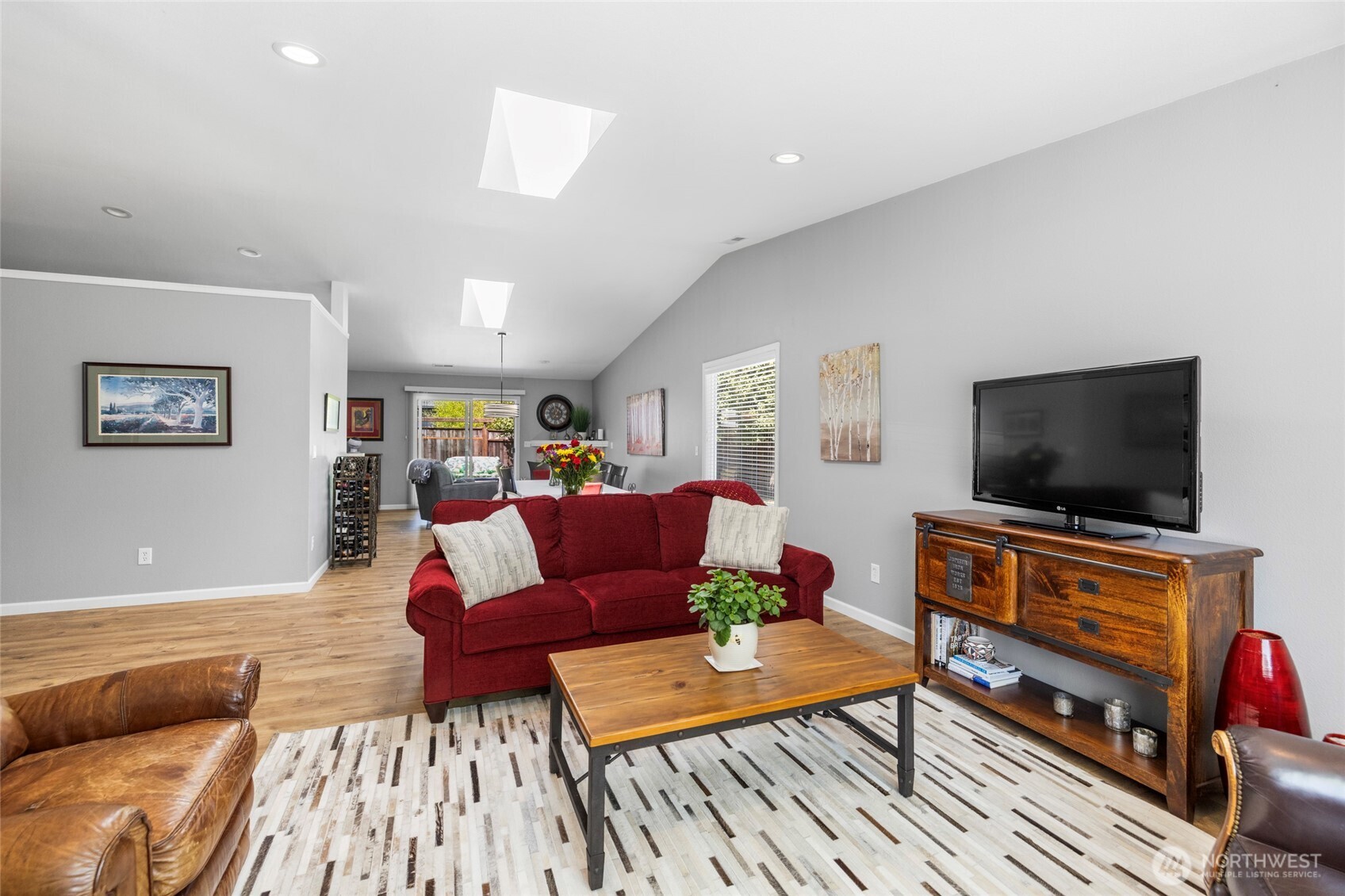 6157 Parkside Drive Property Photo 10