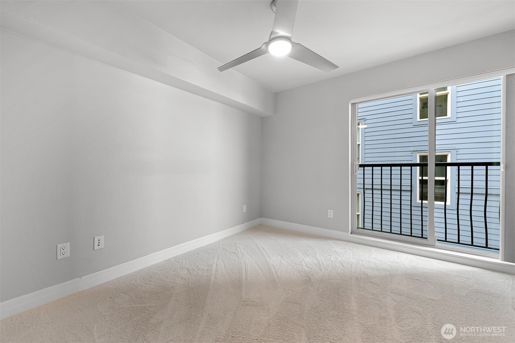 960 Harris Avenue 305 Property Photo 15