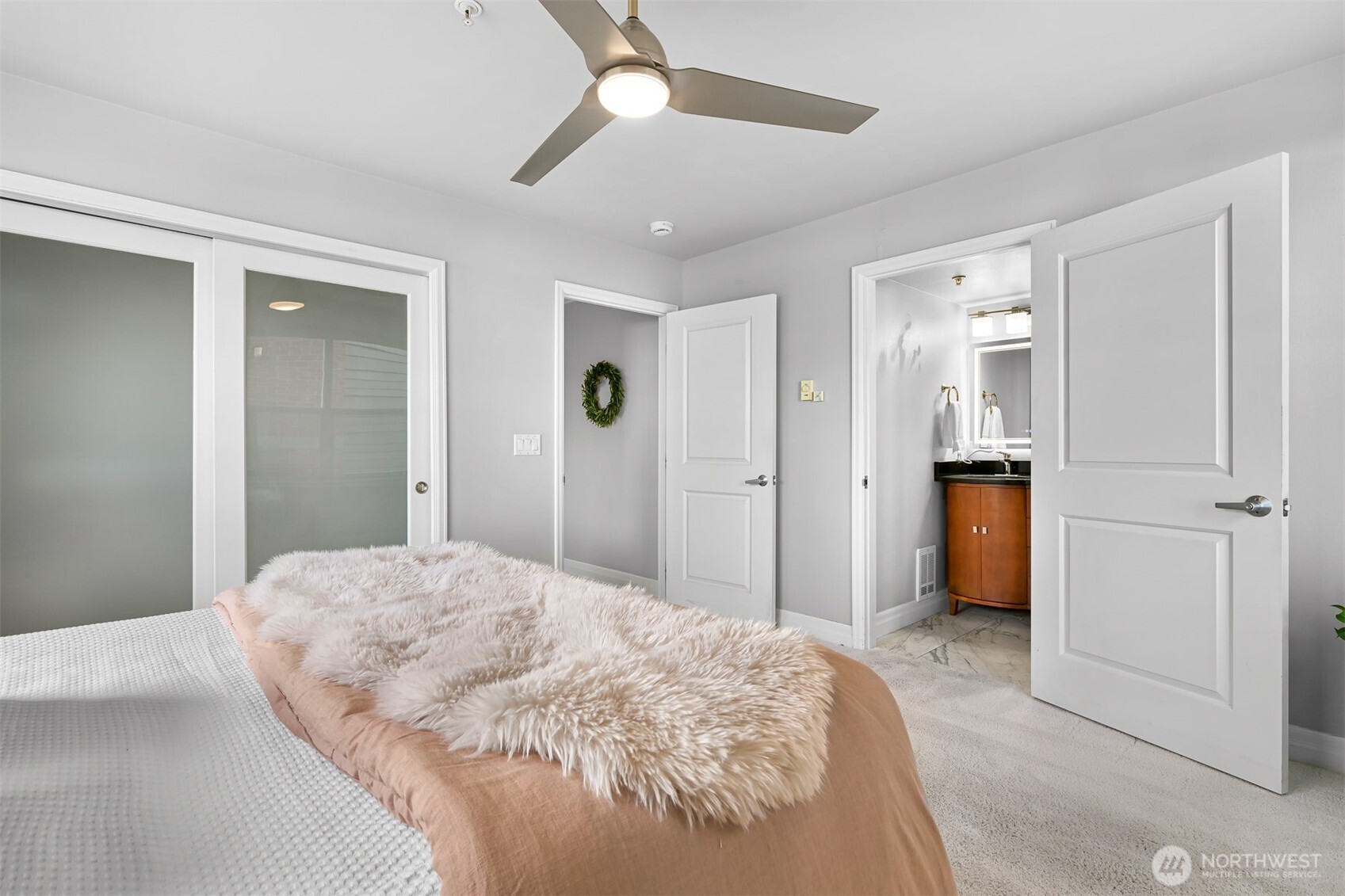 960 Harris Avenue 305 Property Photo 29
