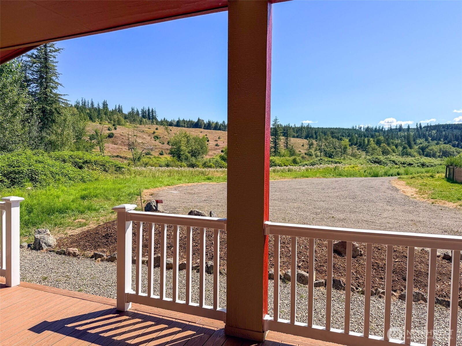 205 Lake View Drive Property Photo 9