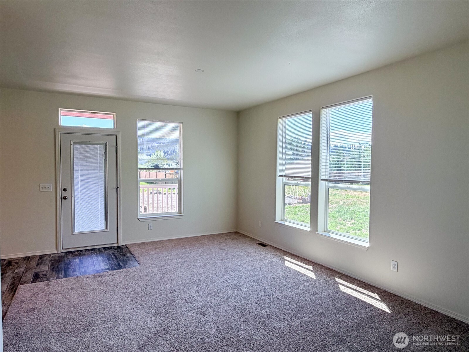 205 Lake View Drive Property Photo 10