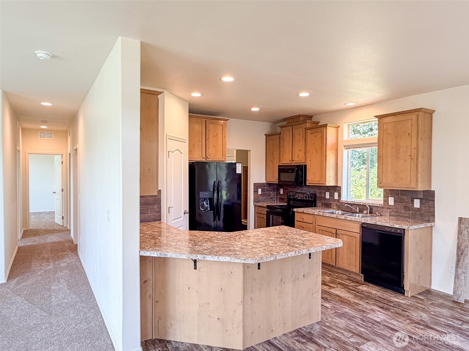 205 Lake View Drive Property Photo 15