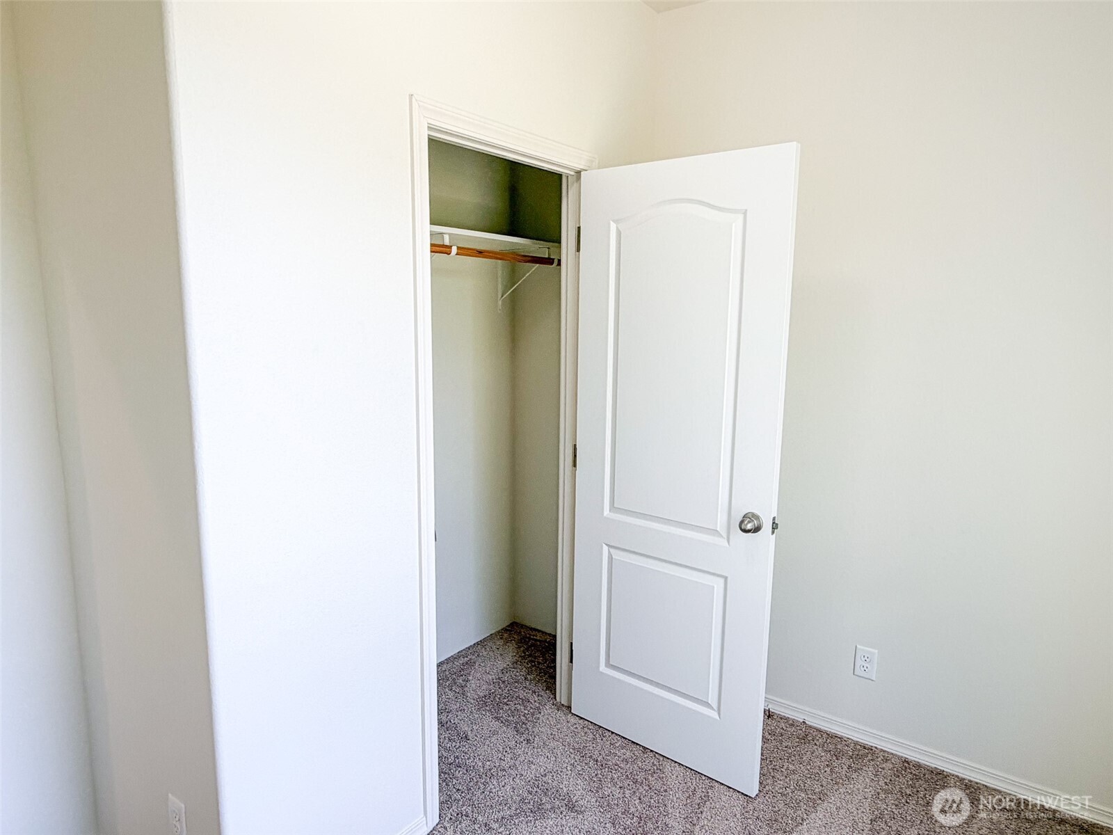 205 Lake View Drive Property Photo 28