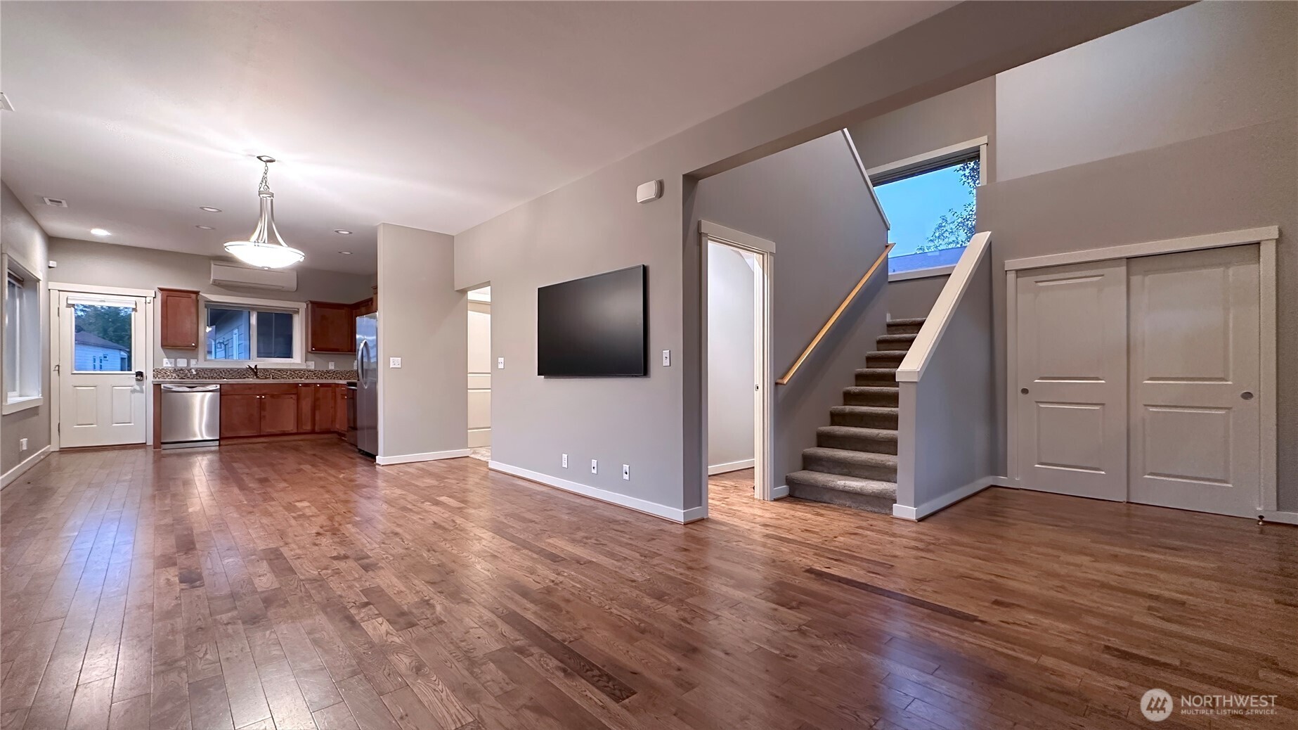 490 Reserve Way Property Photo 4