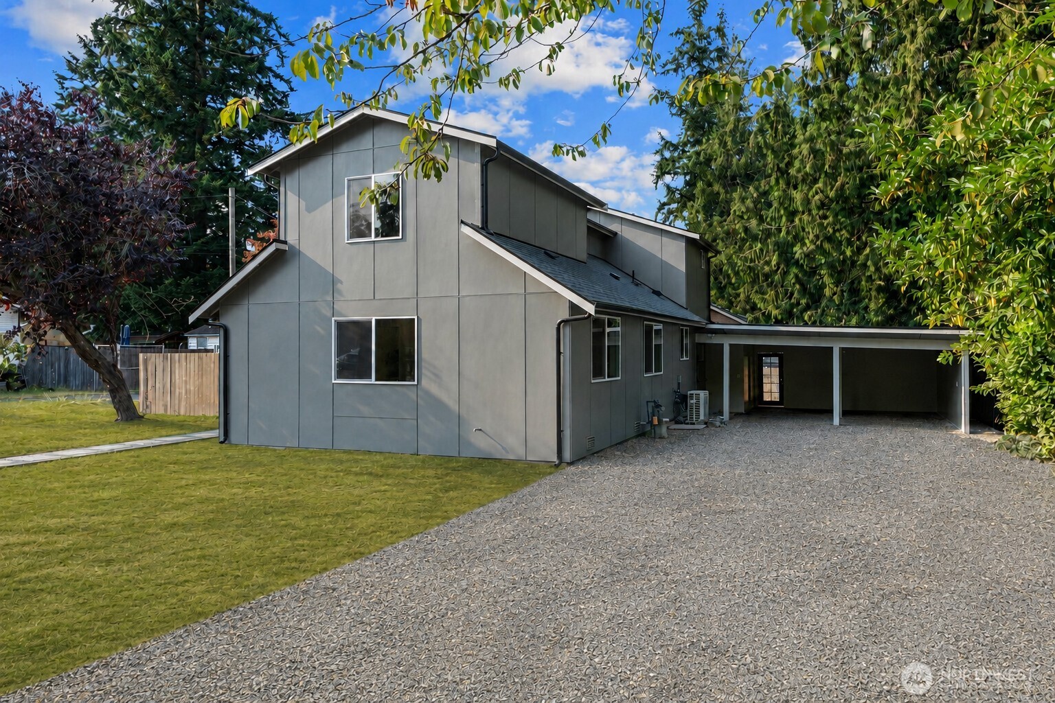 2531 Monroe Avenue Property Photo 1
