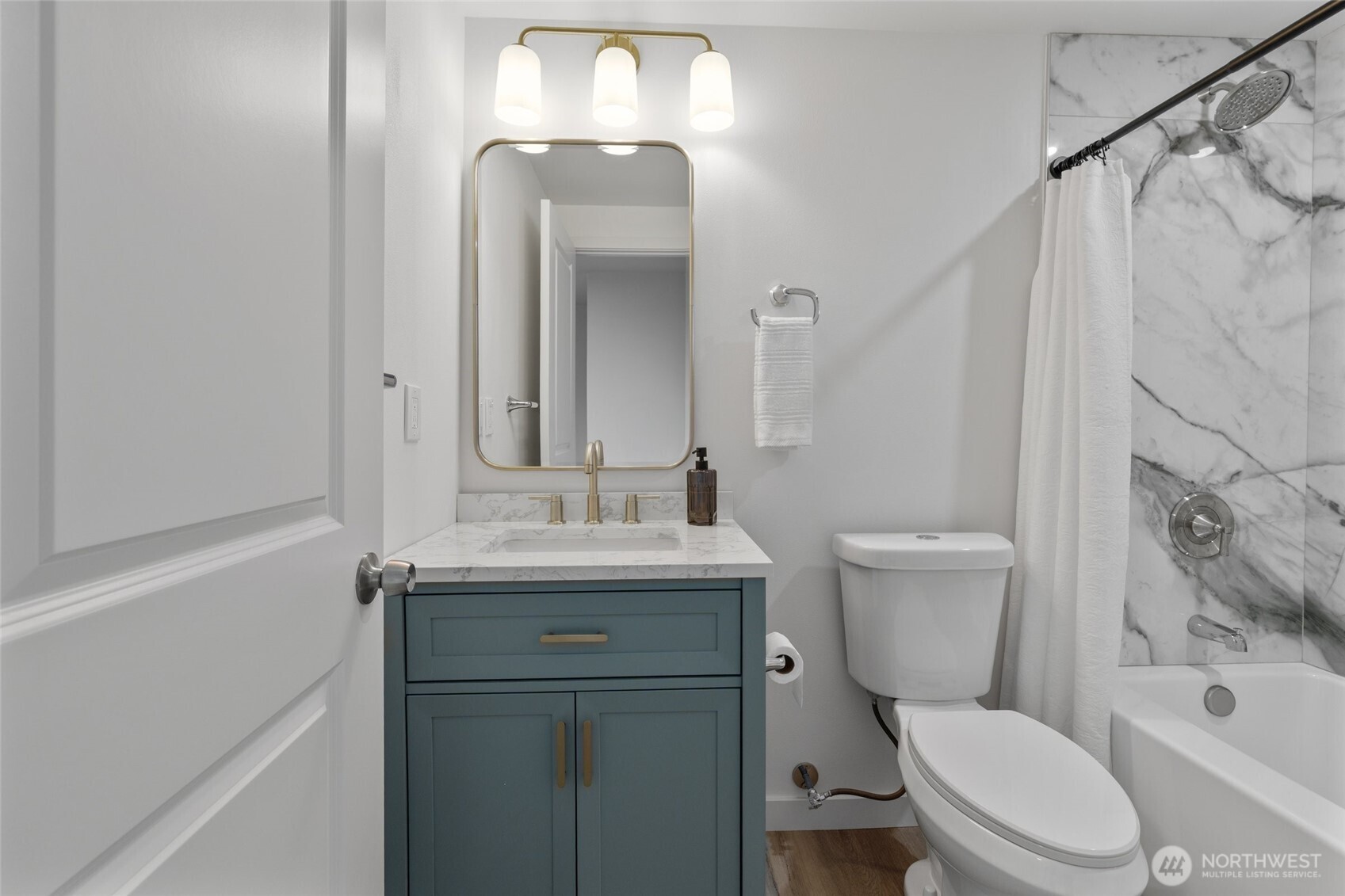 2531 Monroe Avenue Property Photo 11