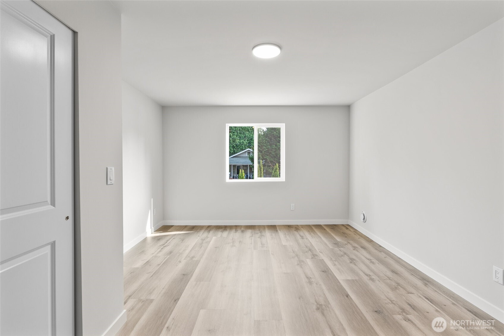 2531 Monroe Avenue Property Photo 12