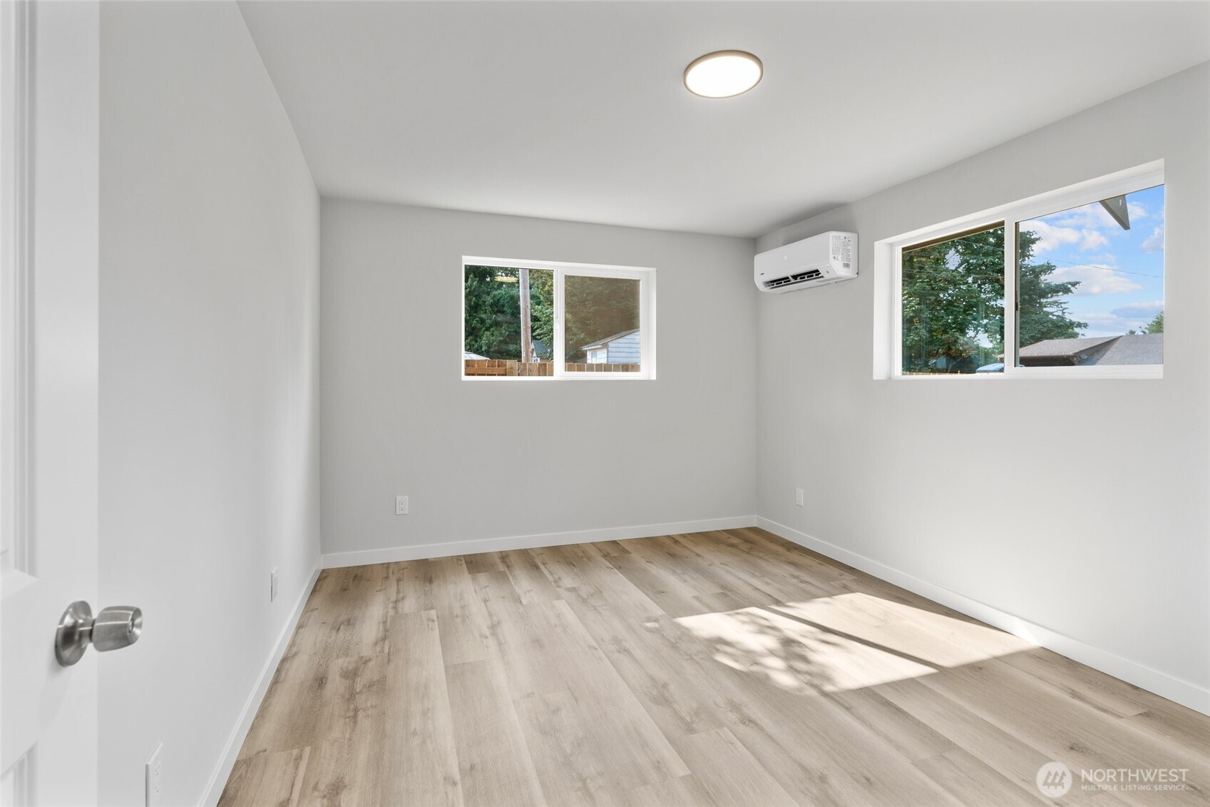 2531 Monroe Avenue Property Photo 18