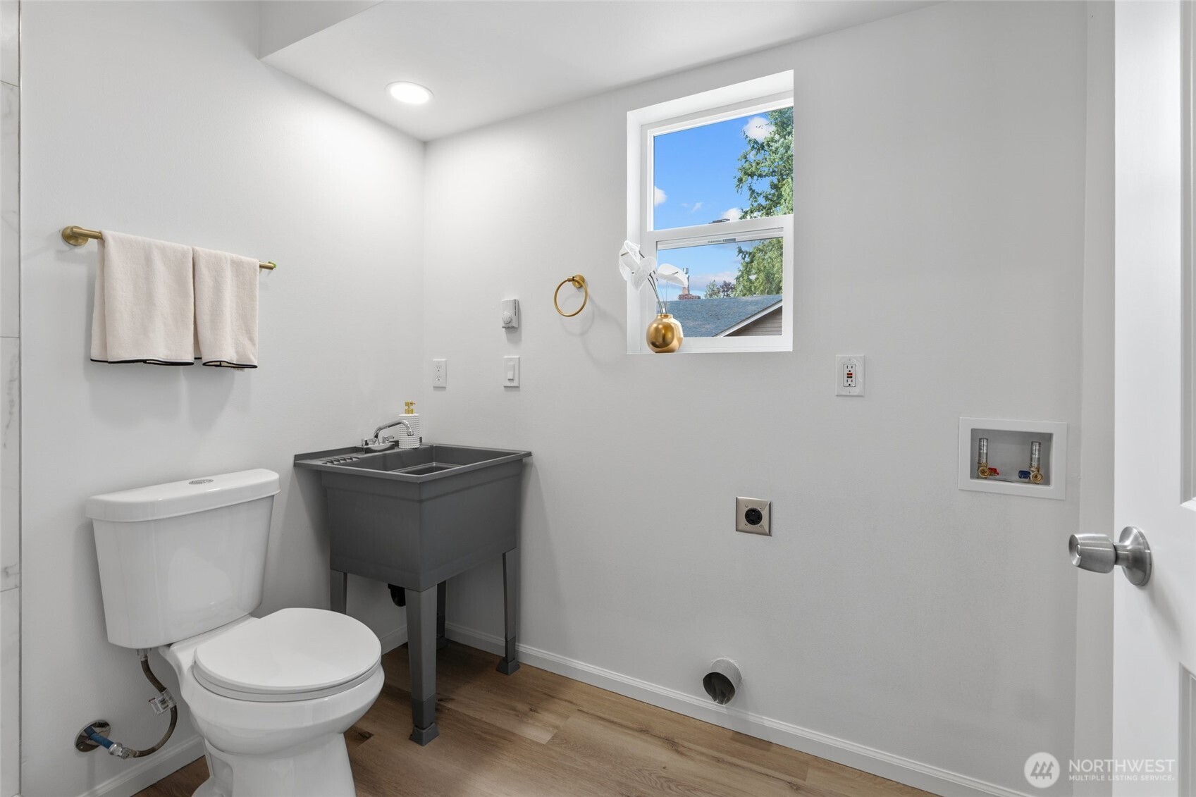 2531 Monroe Avenue Property Photo 20