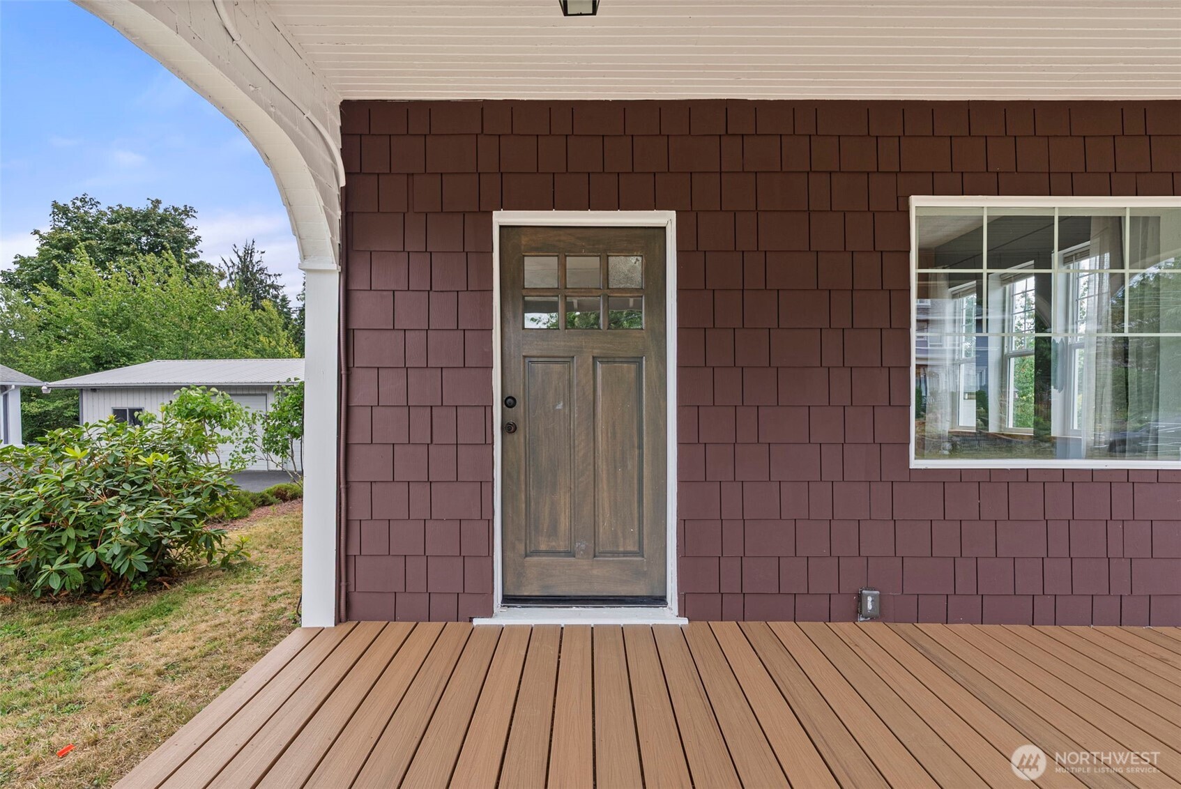 306 B Street Property Photo 4